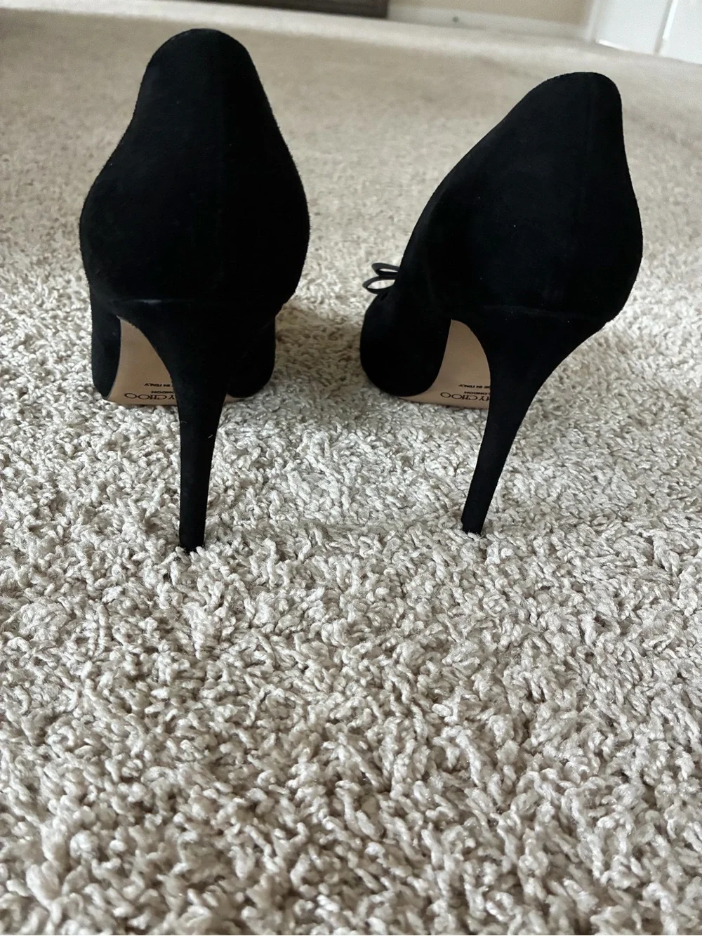 Jimmy Choo Black Pointed Toe Bow Pumps with Gold CC Emblem - Picture 4 of 12